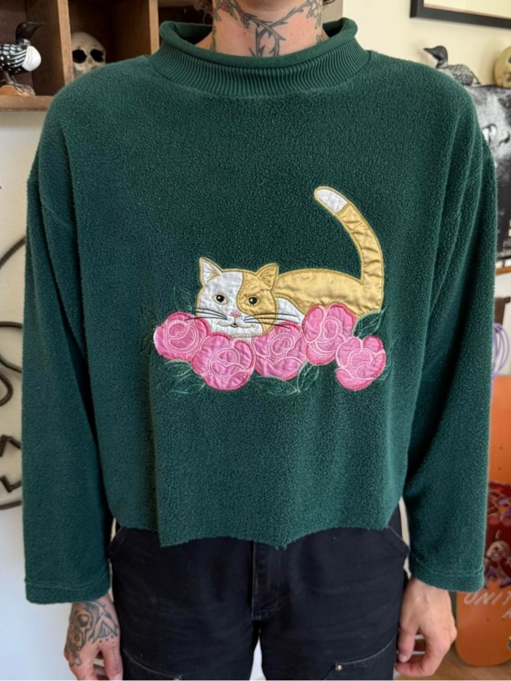 Vintage 90s Cat & Roses Embroidered Applique Cropped Green Fleece ~ Size Medium